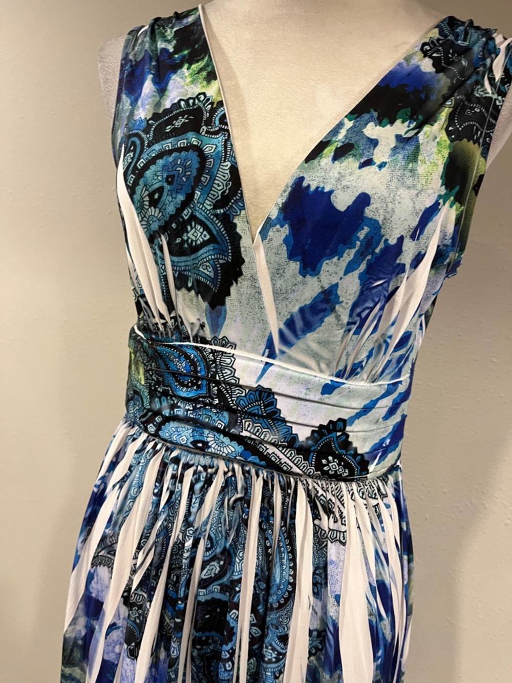 AB Studio Blue paisley print V-Neck Sleeveless Maxi Dress size 6 - Picture 2 of 12
